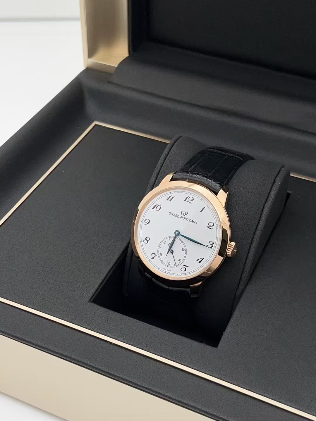 Girard Perregaux 49534-52-711-BK6A detail 4