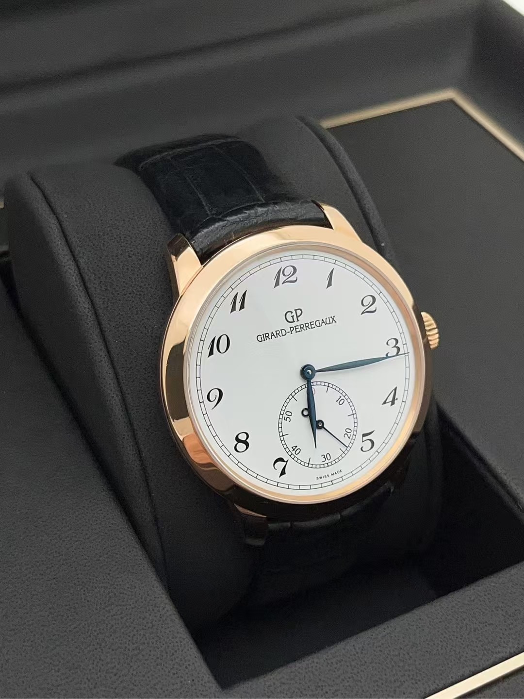 Girard Perregaux 49534-52-711-BK6A detail 1