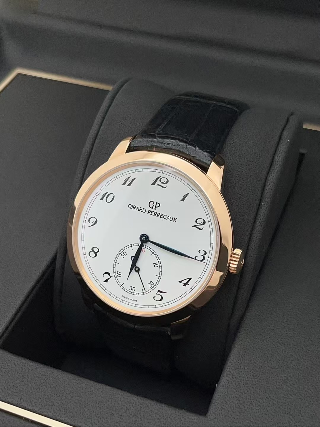 Girard Perregaux 49534-52-711-BK6A detail 2