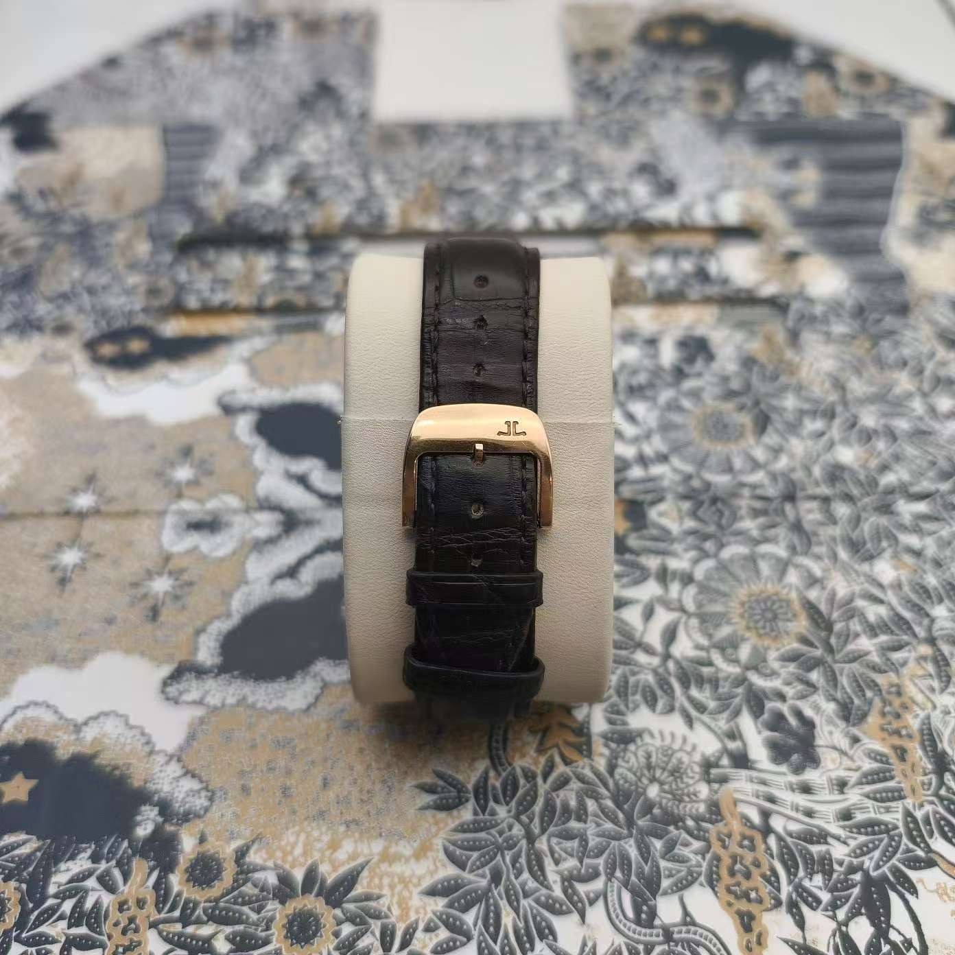 Jaeger-LeCoultre 1302501 detail 2