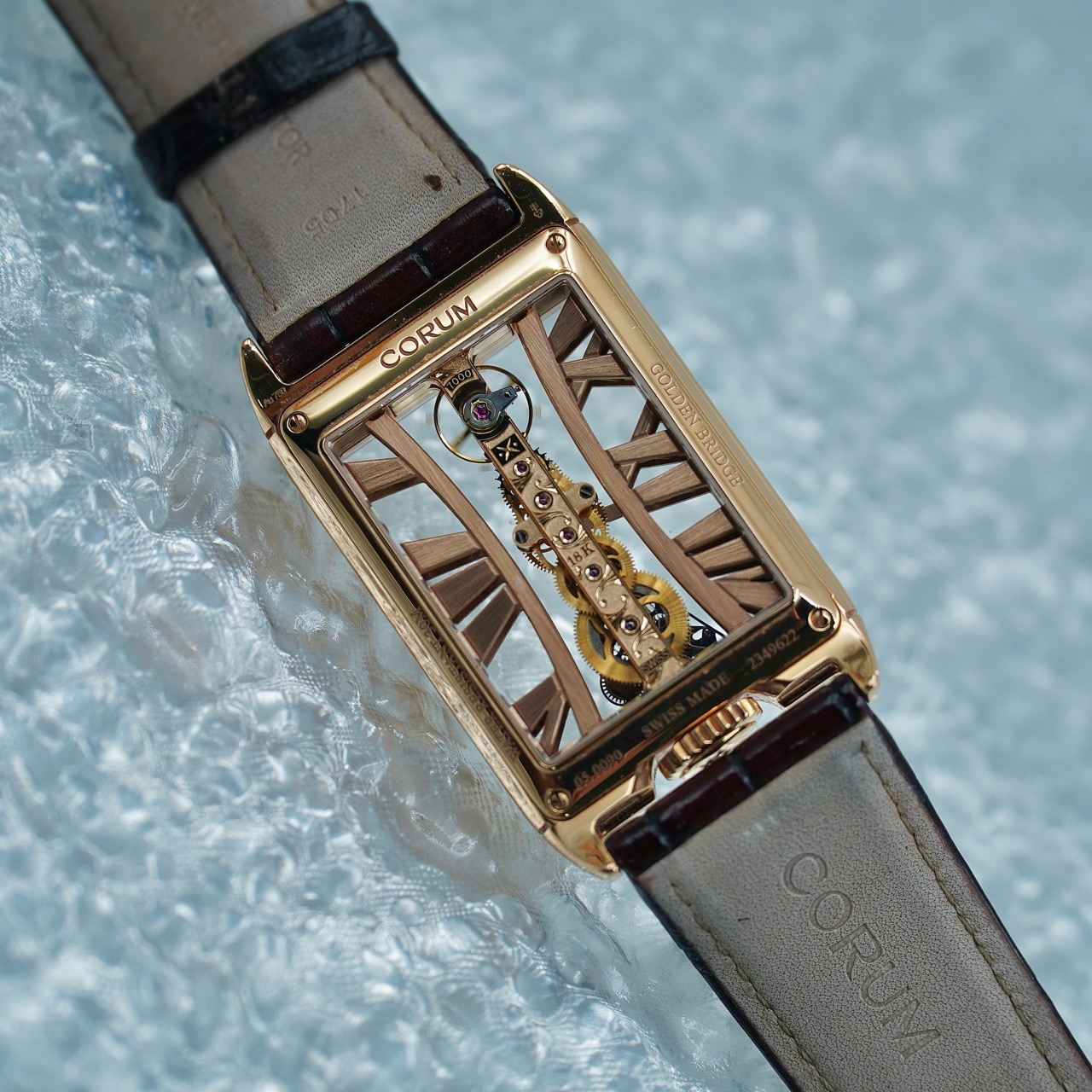 Corum B113 / 03730 detail 6