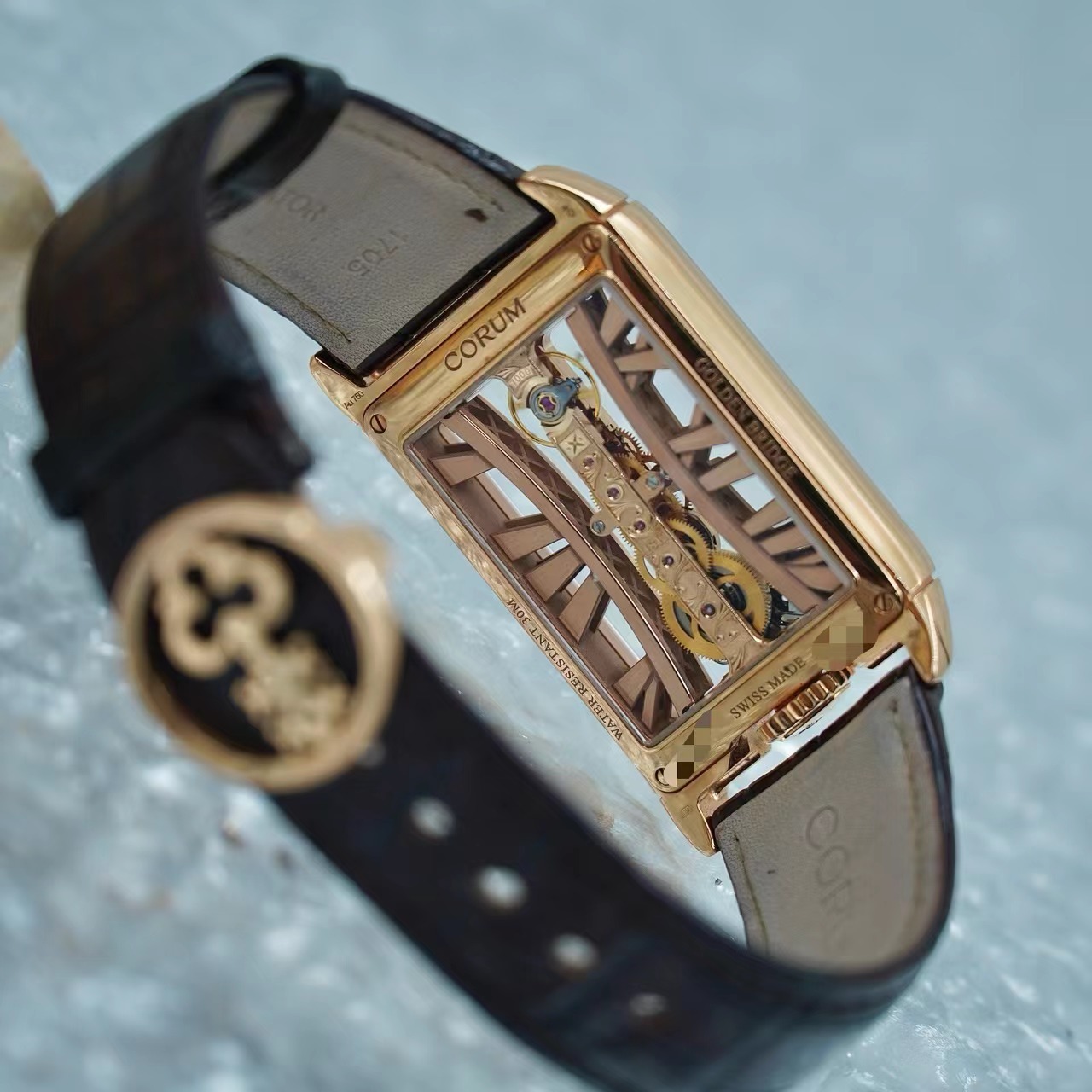 Corum B113 / 03730 detail 7