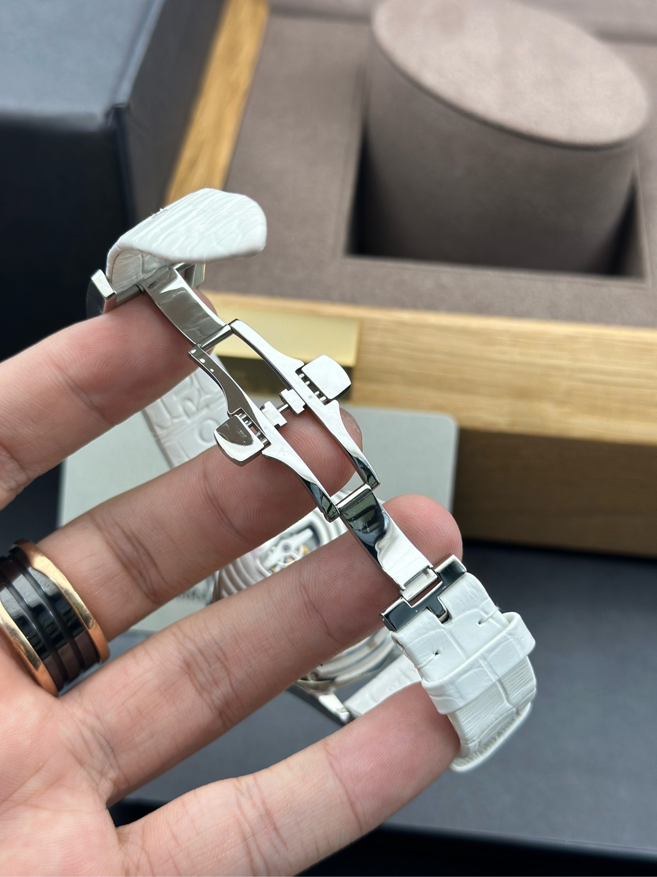 Corum 029.102.47.0F09PN11 detail 5