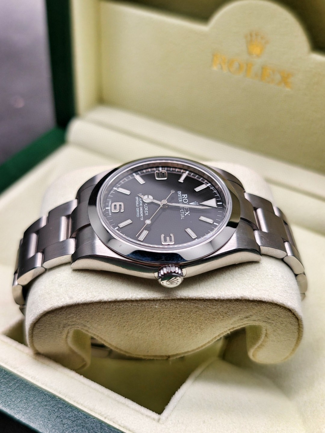 Rolex 214270 detail 3