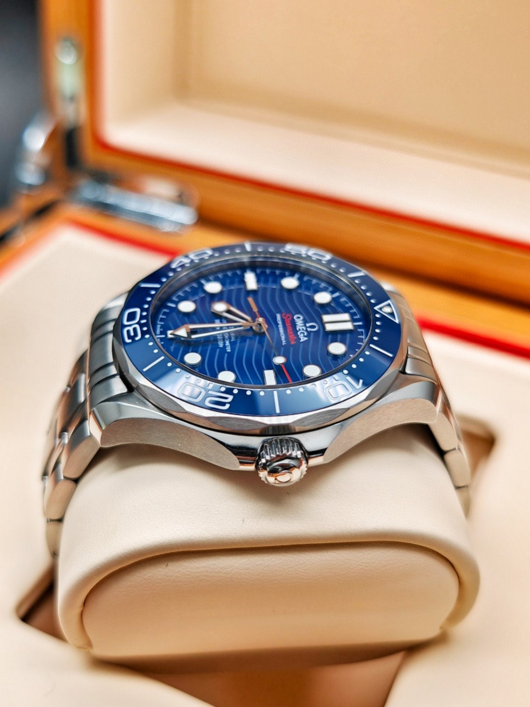 Omega 210.30.42.20.03.001 detail 1