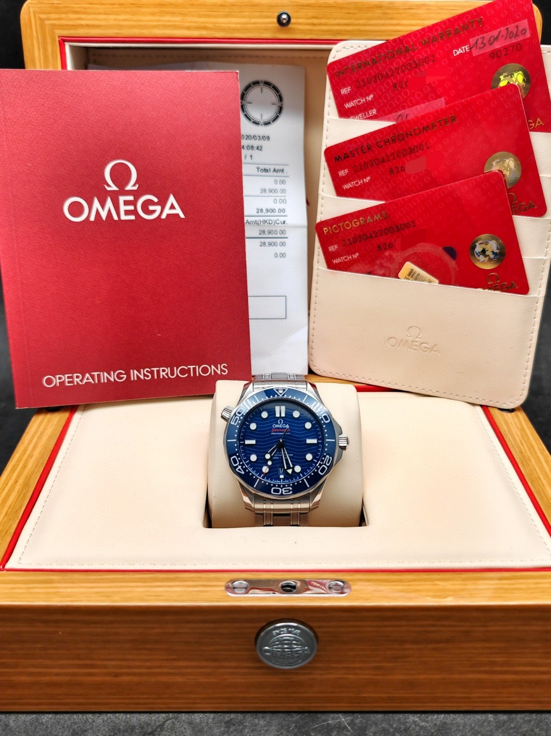 Omega 210.30.42.20.03.001 detail 8