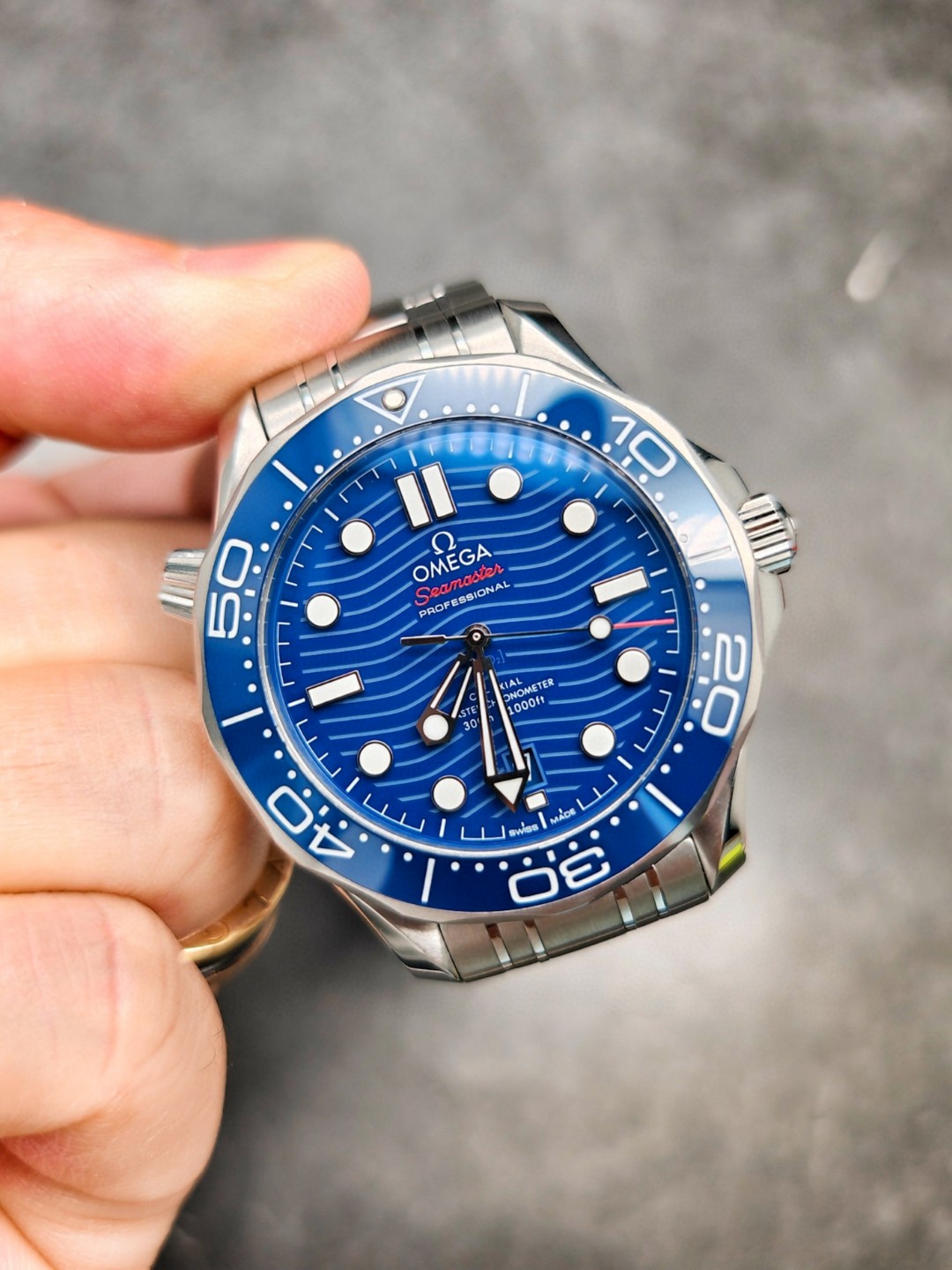 Omega 210.30.42.20.03.001 detail 2