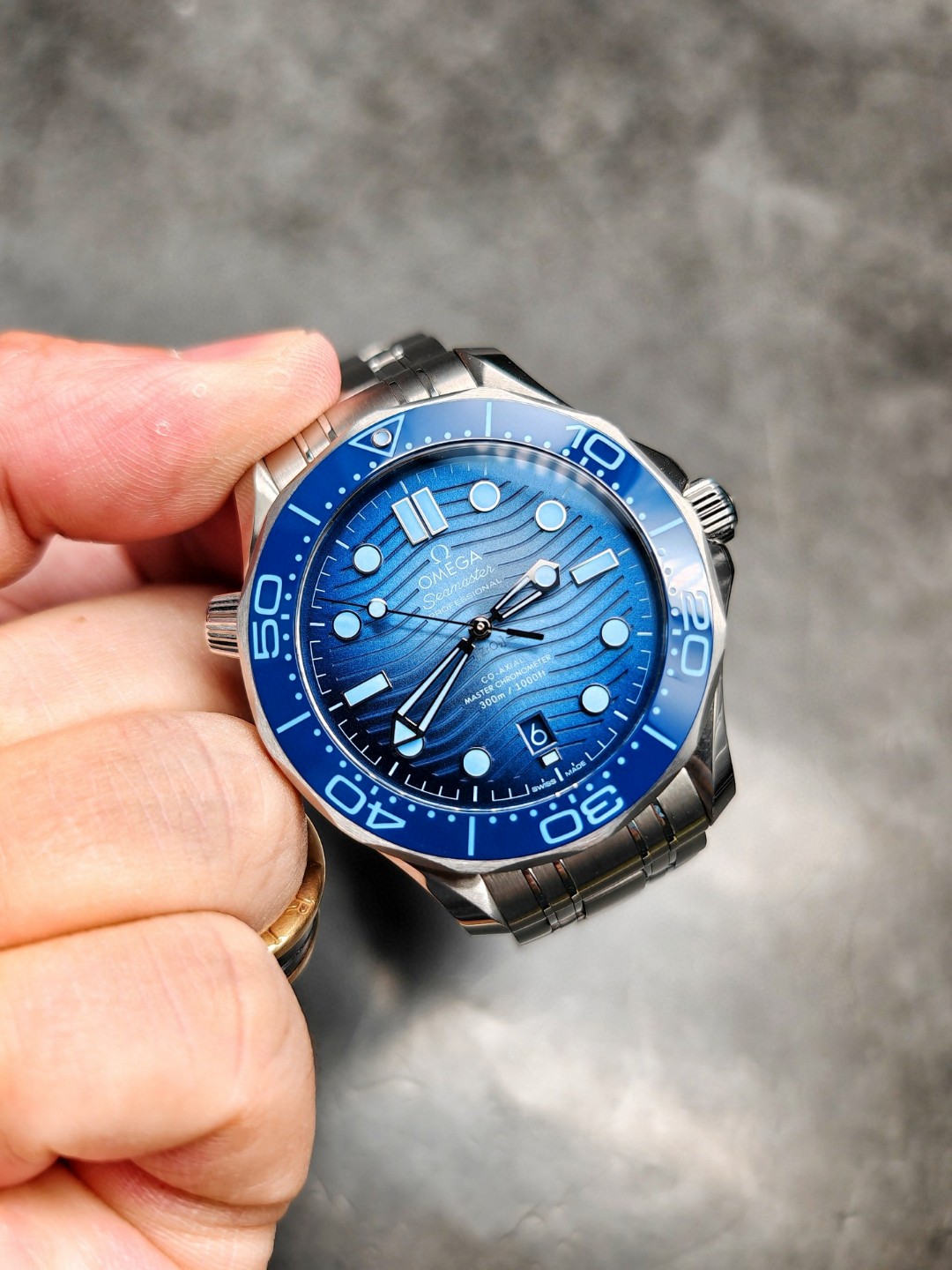 Omega 210.30.42.20.03.003 detail 4