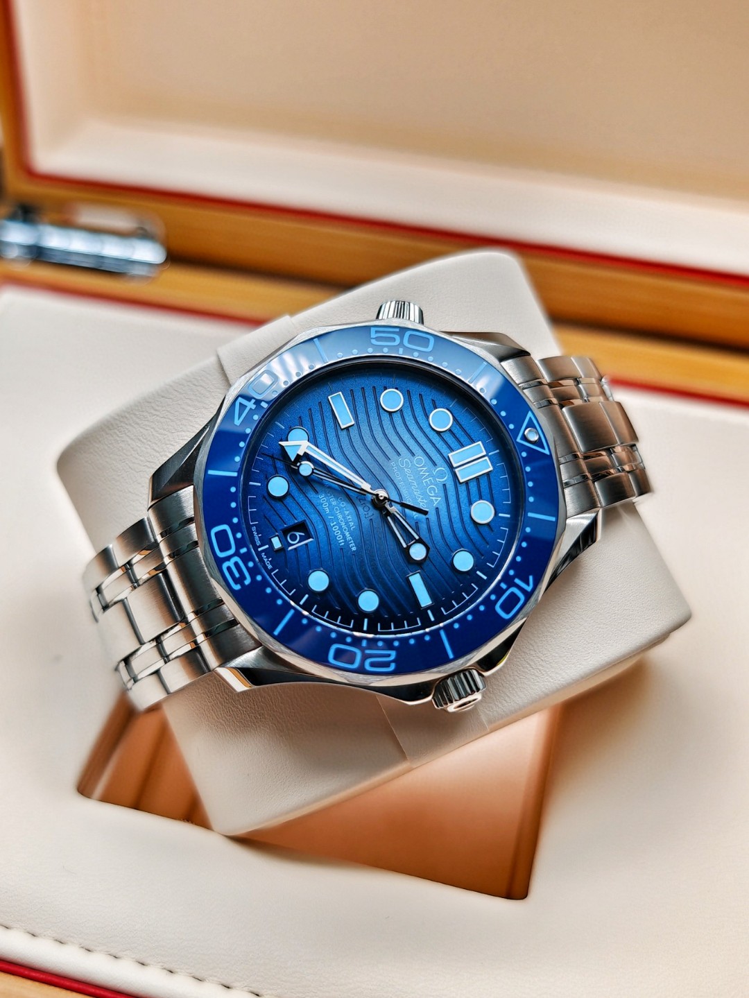 Omega 210.30.42.20.03.003 detail 6