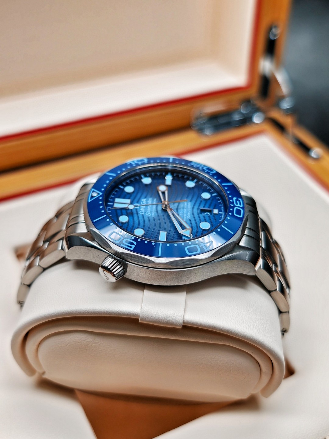 Omega 210.30.42.20.03.003 detail 5