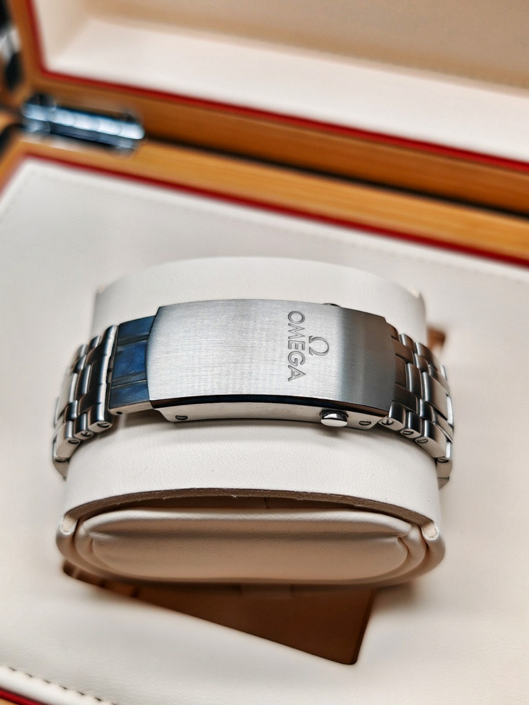 Omega 210.30.42.20.03.003 detail 8