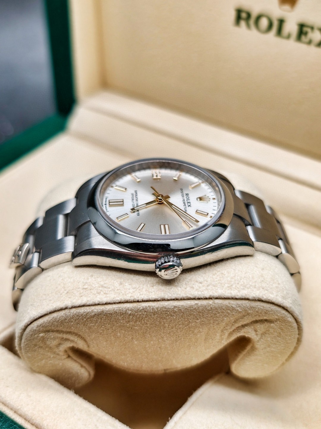 Rolex 126000-0001 detail 4