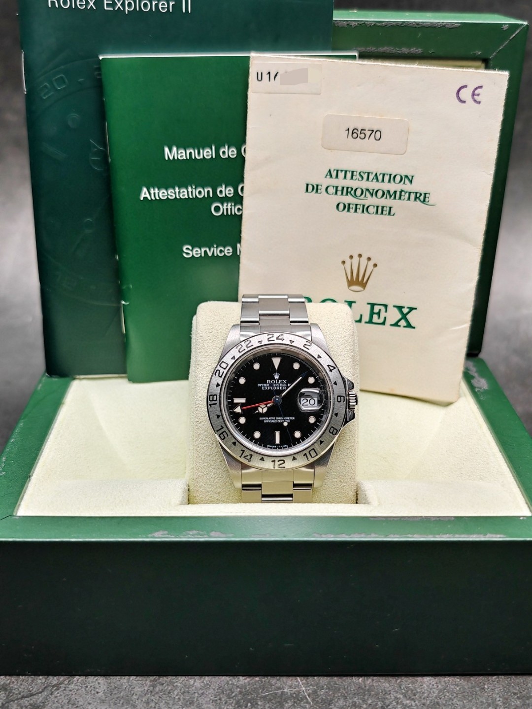 Rolex 16570 detail 1