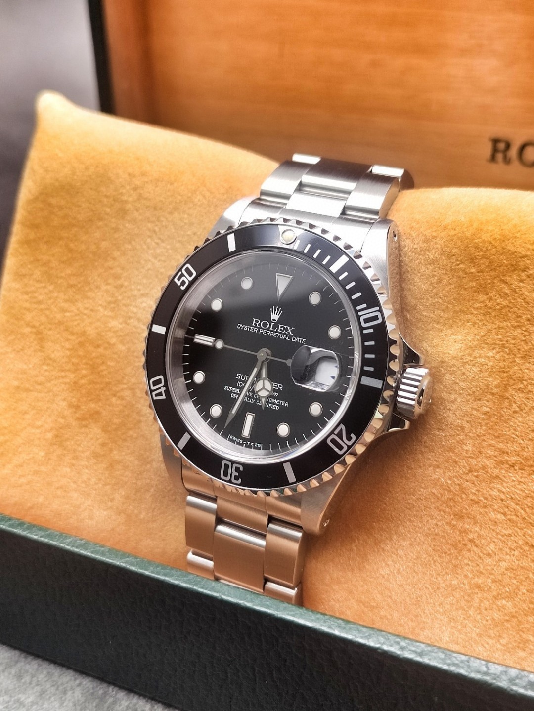 Rolex 16610ln detail 2