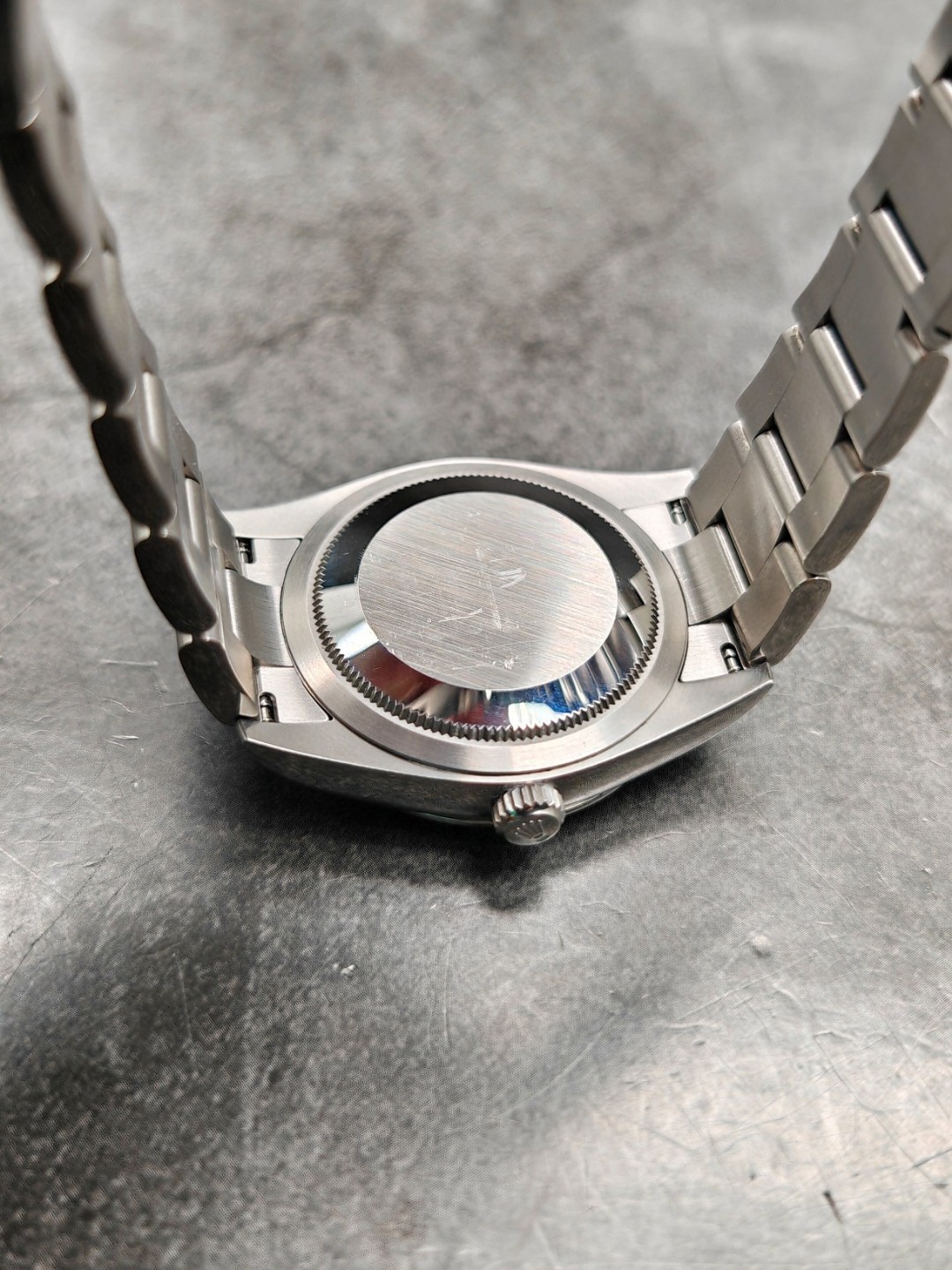 Rolex 124200-000 detail 7