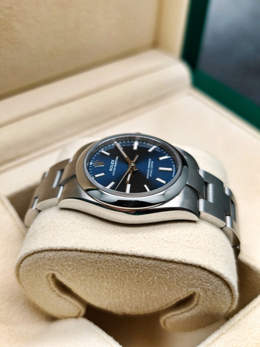 Rolex 124200-000 detail 5