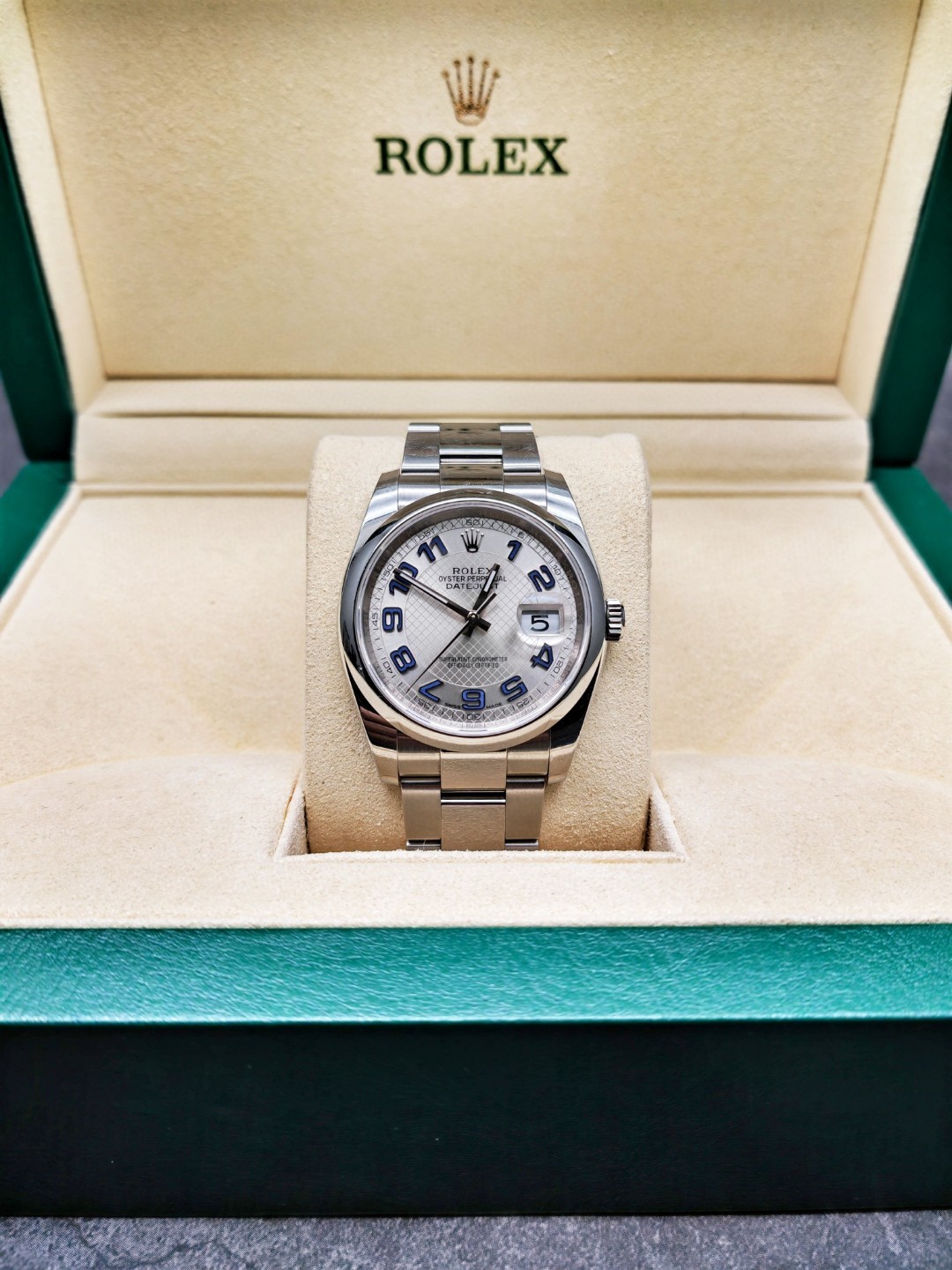 Rolex 116200 detail 2