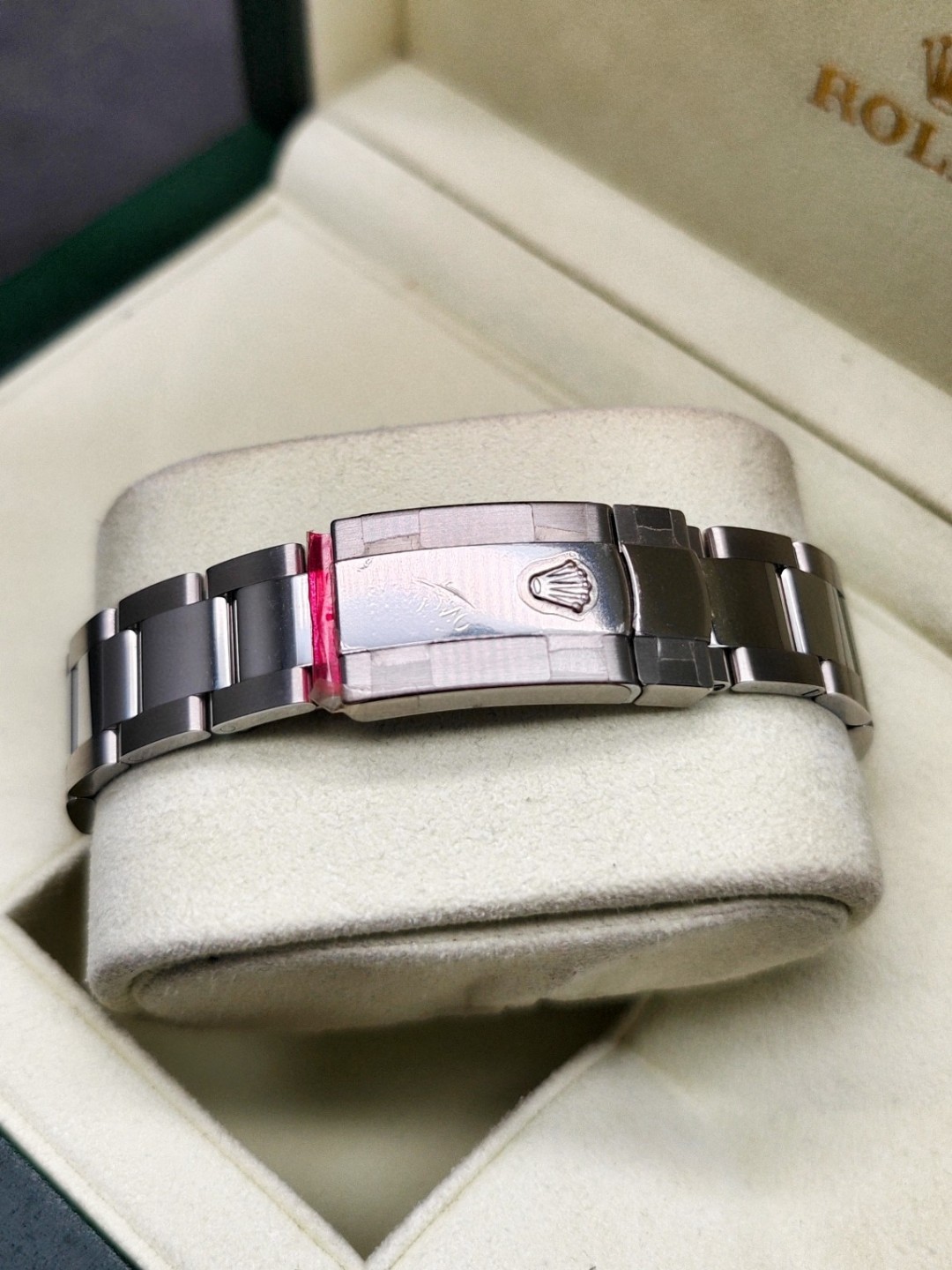Rolex 116200 detail 6