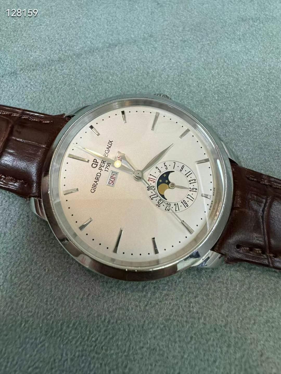 Girard Perregaux 49535-11-131-BB60 detail 2