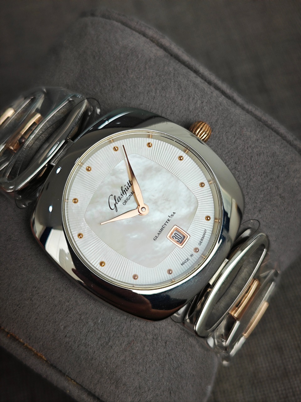 Glash&uuml;tte Original 1-03-01-26-06-14 detail 1