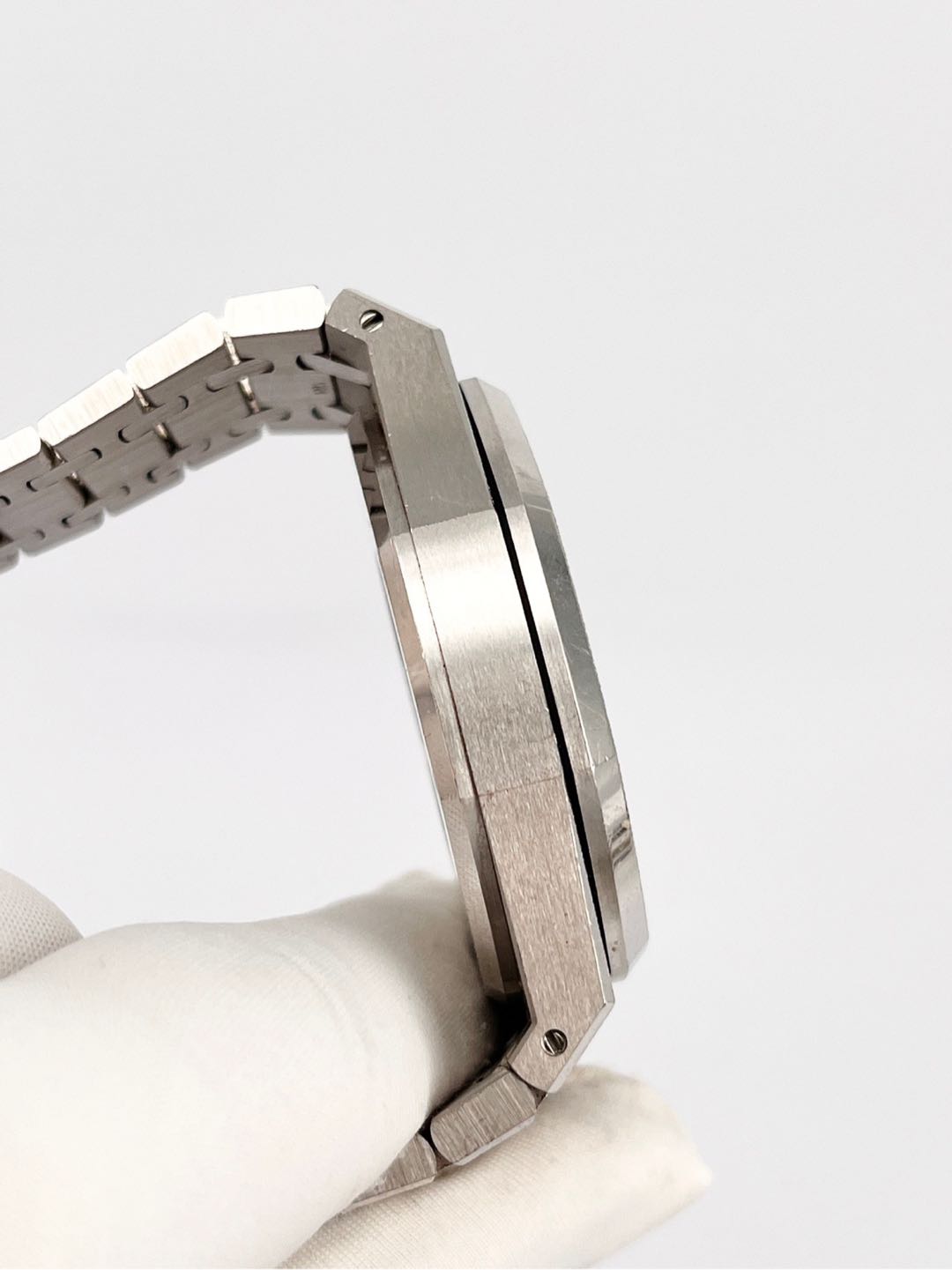 Audemars Piguet 26331BC.GG.1224BC.02 detail 3