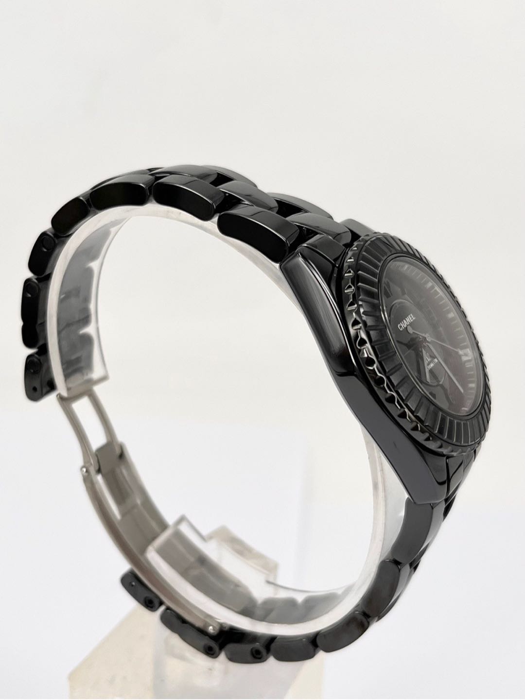 Chanel J12 H6784 detail 4
