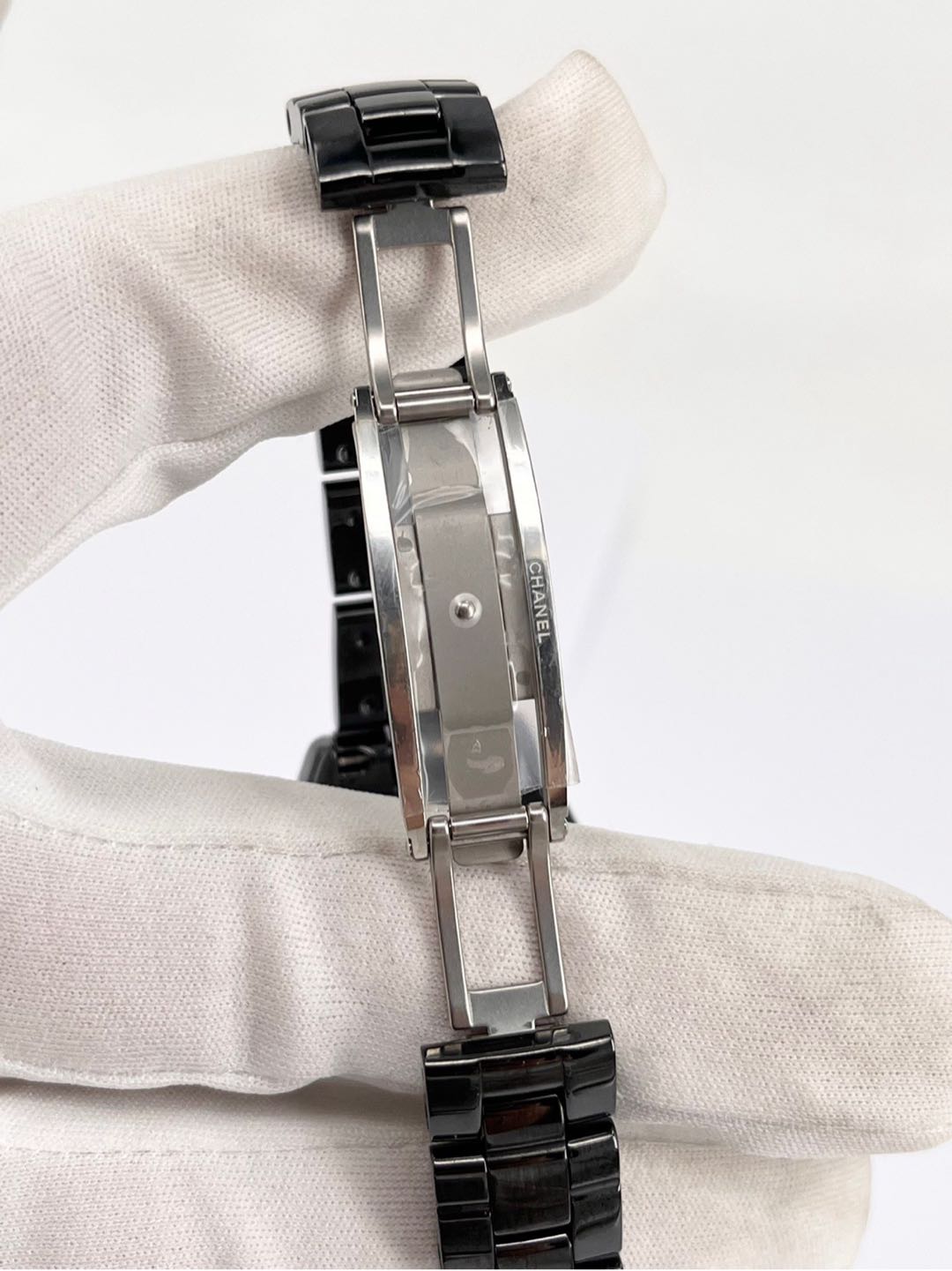 Chanel J12 H6784 detail 6