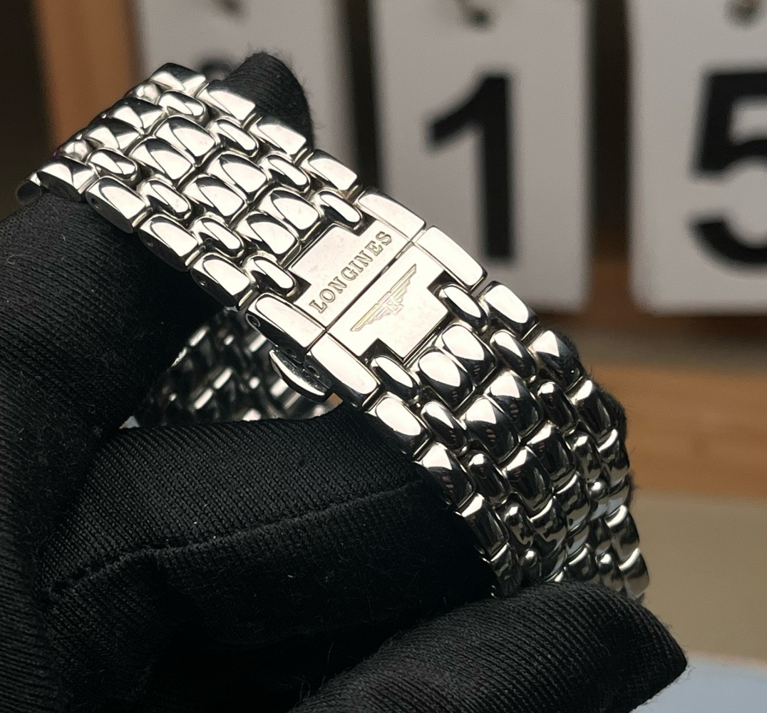 Longines L4.801.4.78.6 detail 4