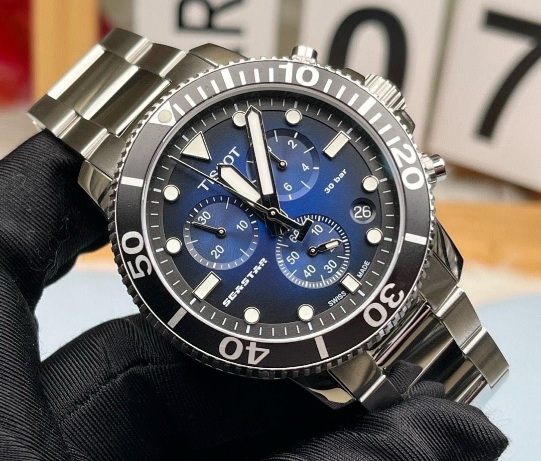 Tissot T1204171104101 detail 1
