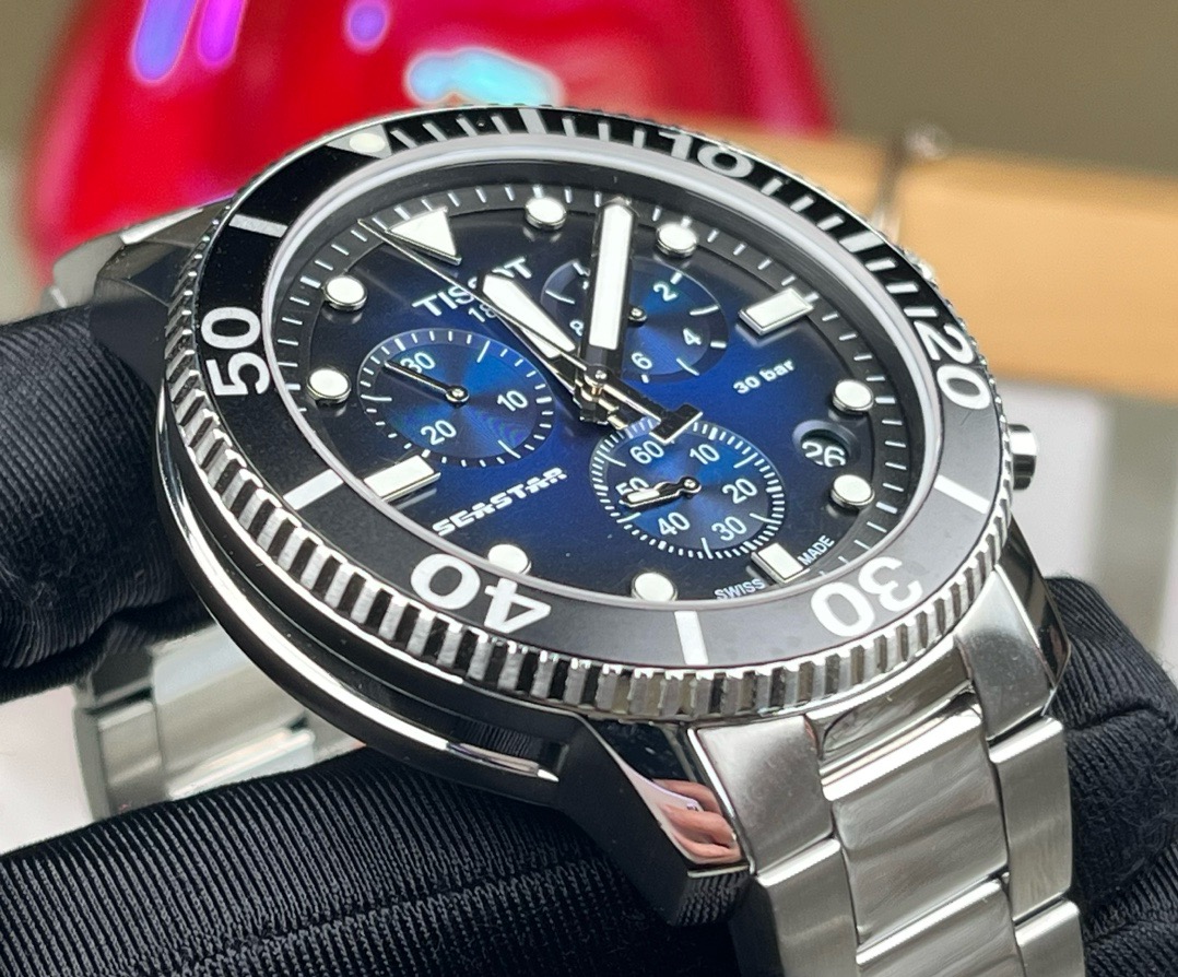 Tissot T1204171104101 detail 2