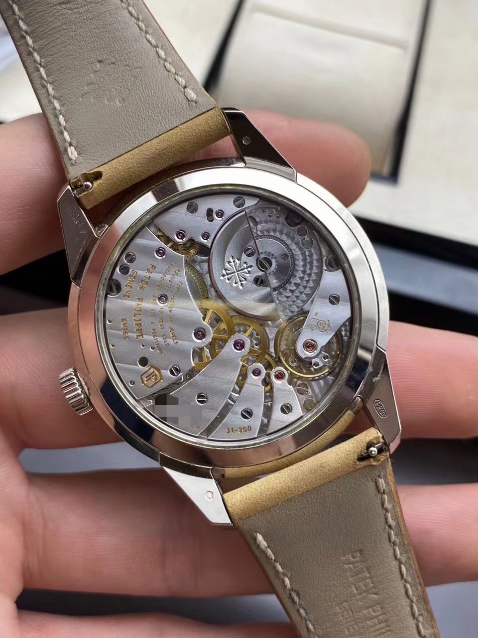 Patek Philippe 5326G-001 detail 4
