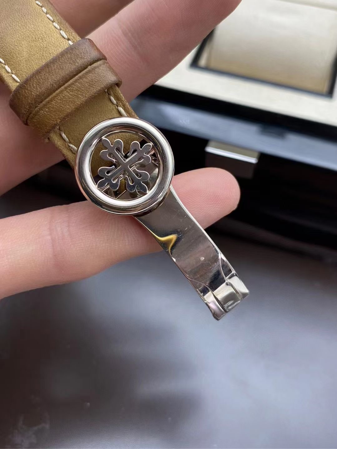 Patek Philippe 5326G-001 detail 3