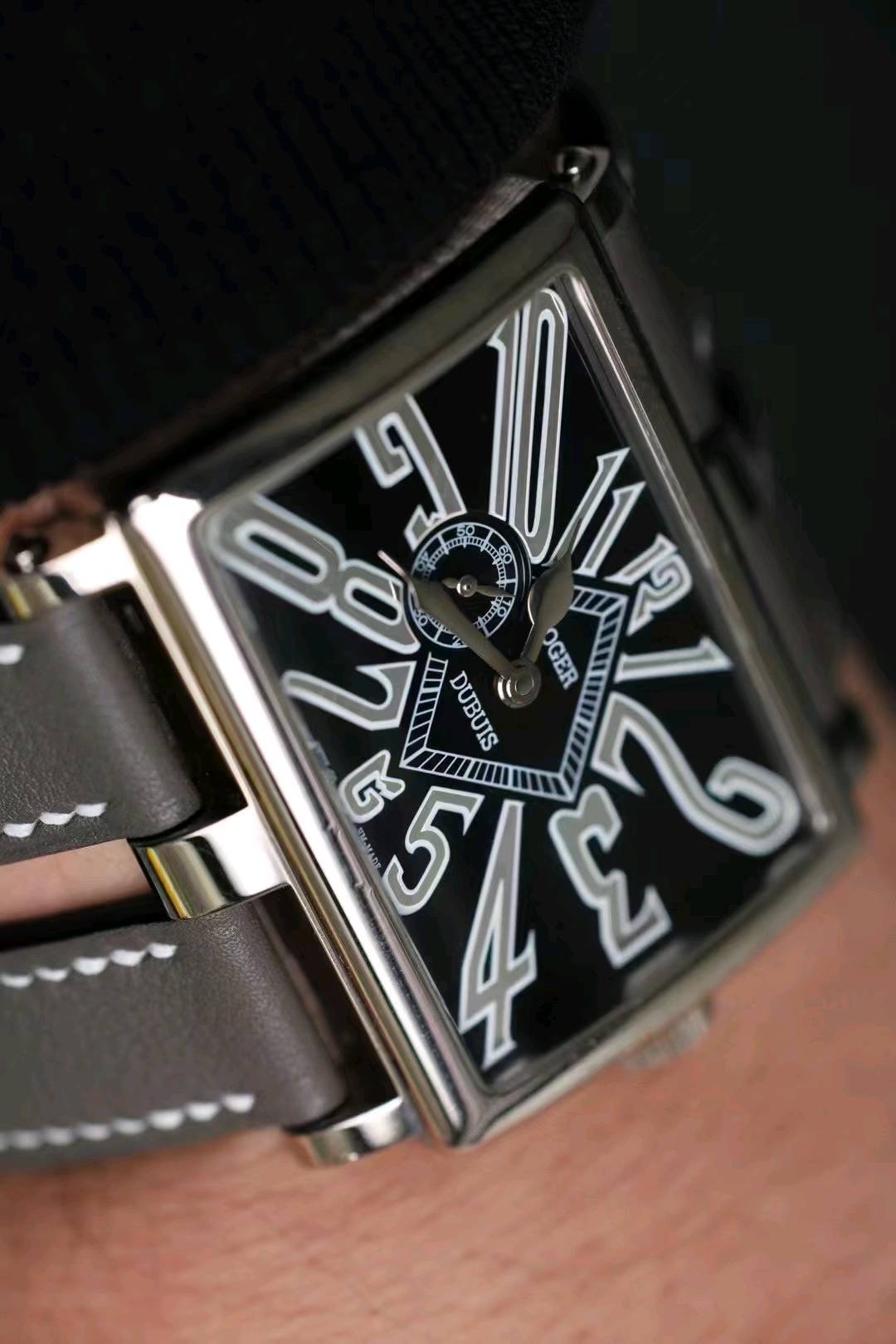 Roger Dubuis Vintage detail 3