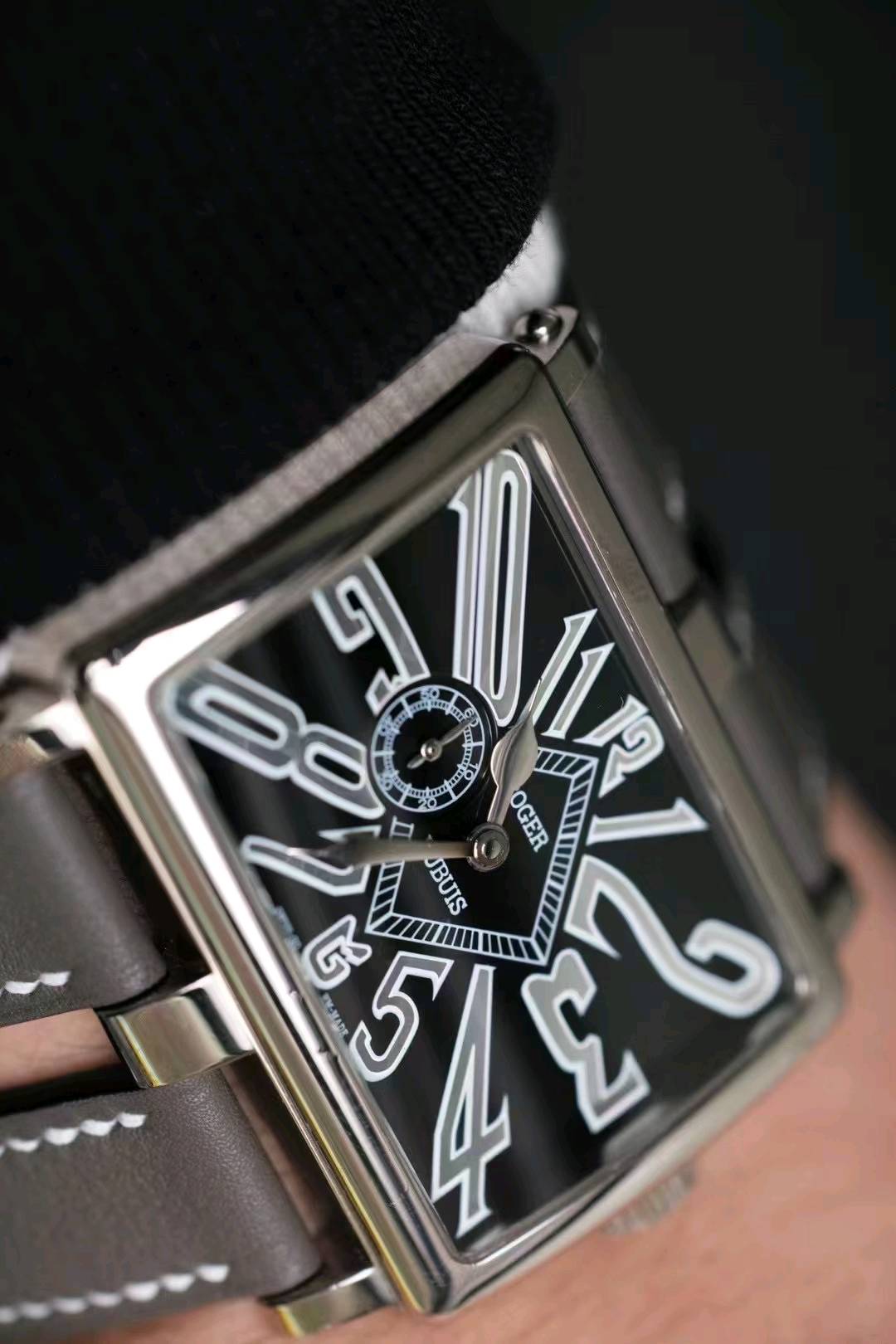 Roger Dubuis Vintage detail 2