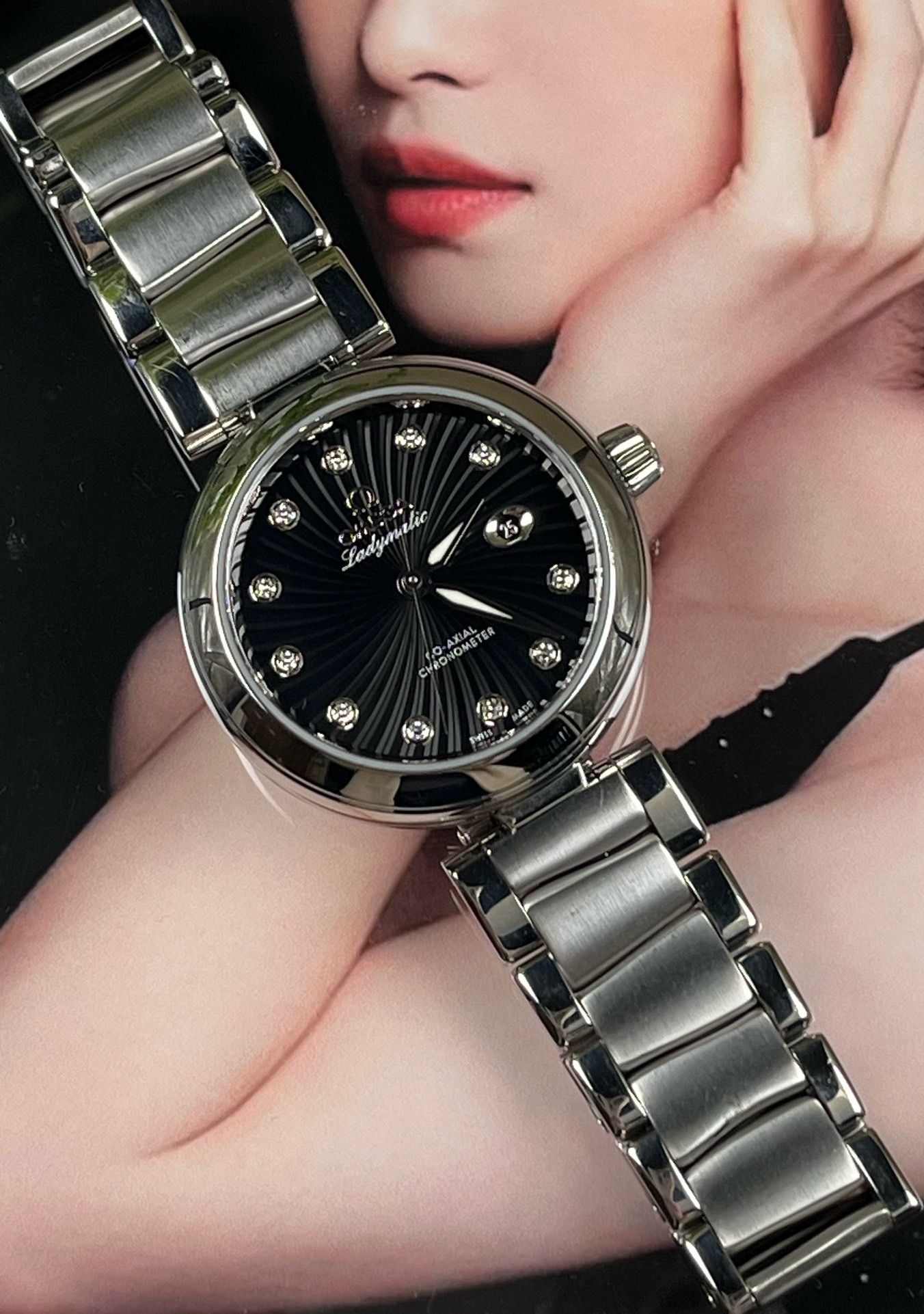 Omega 425.30.34.20.51.001 detail 3