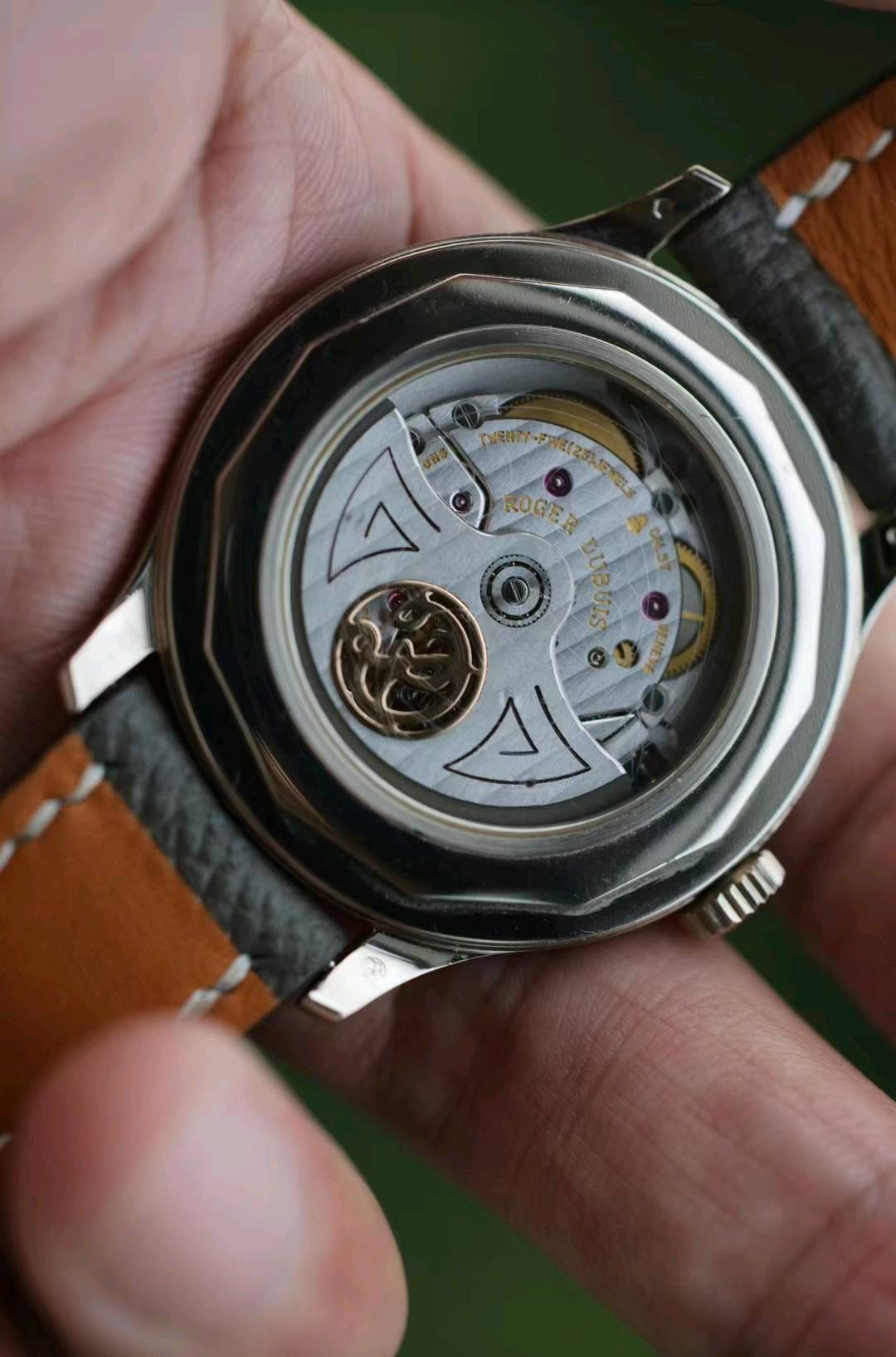Roger Dubuis S37 detail 6