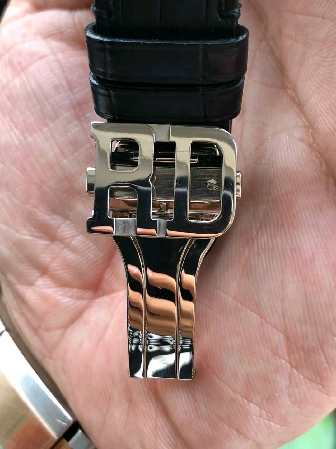 Roger Dubuis Vintage detail 4