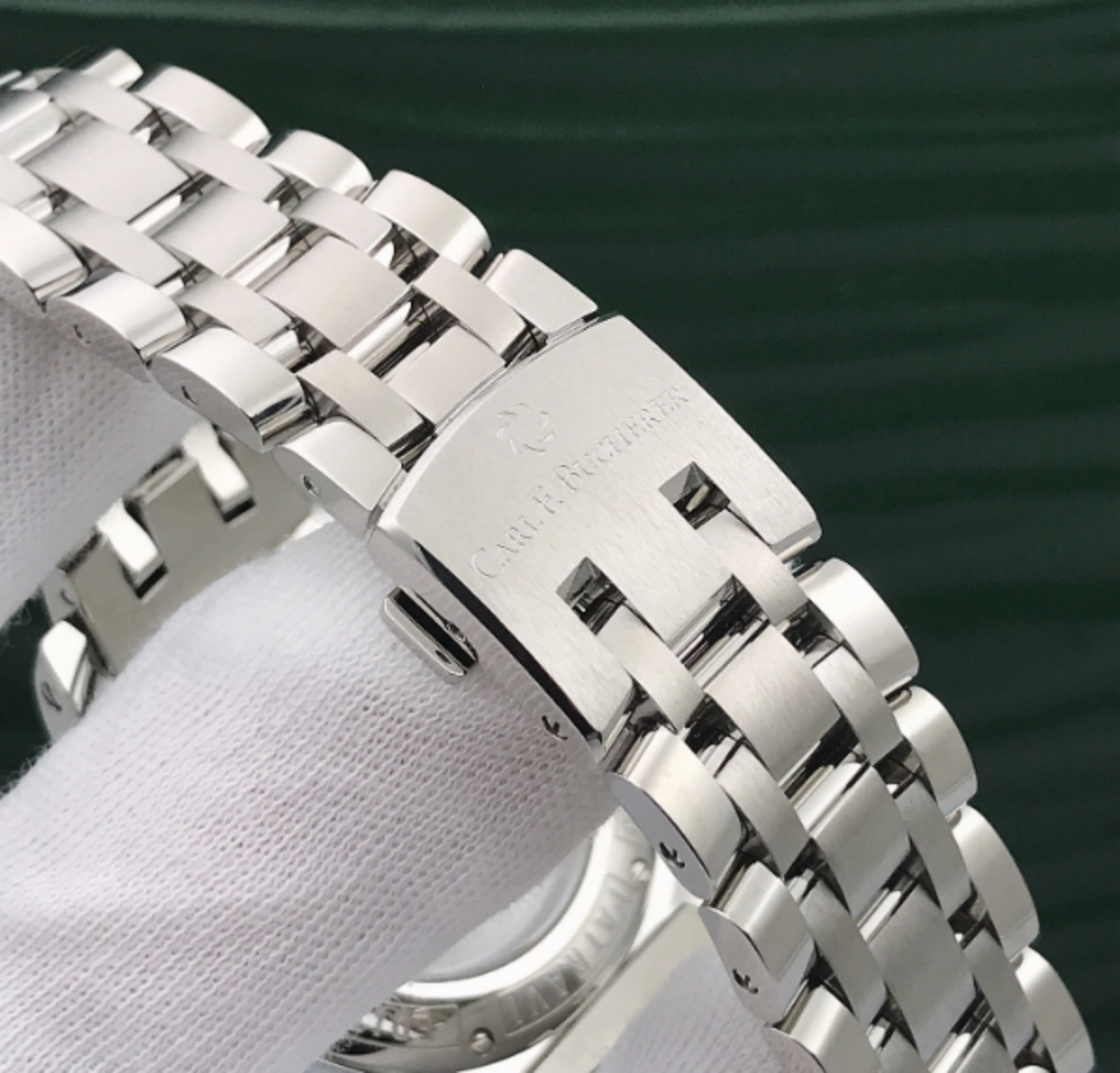 Carl F. Bucherer 00.10617.08.29.99 detail 3