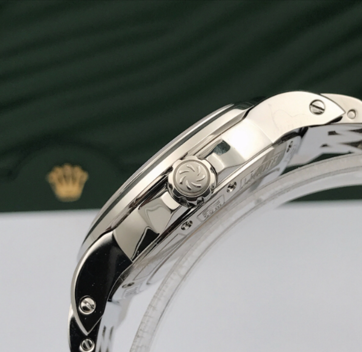 Carl F. Bucherer 00.10617.08.29.99 detail 4