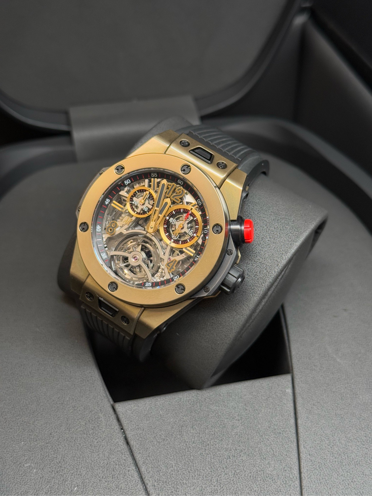 Hublot 404.MX.0138.RX detail 4