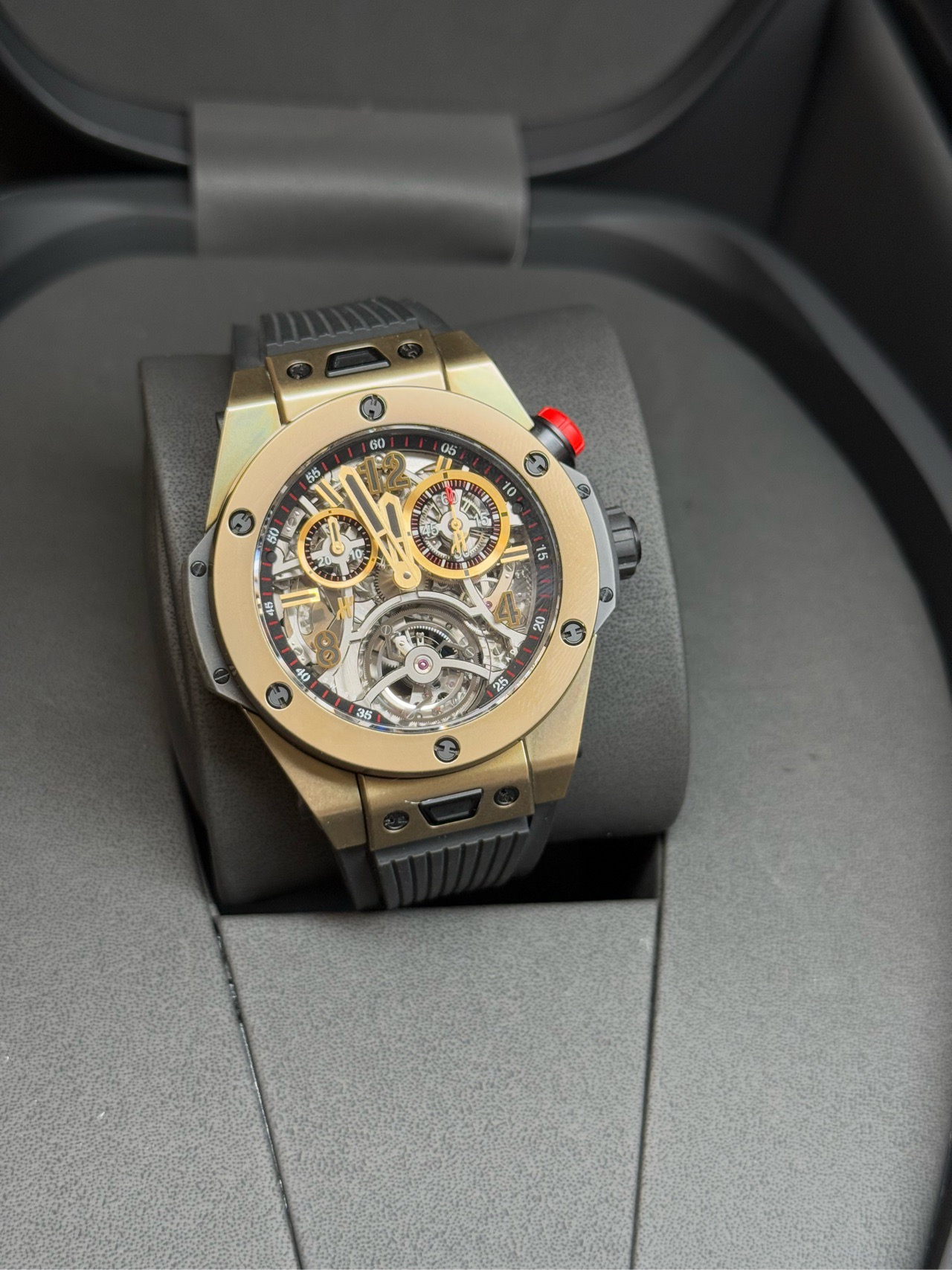 Hublot 404.MX.0138.RX detail 1