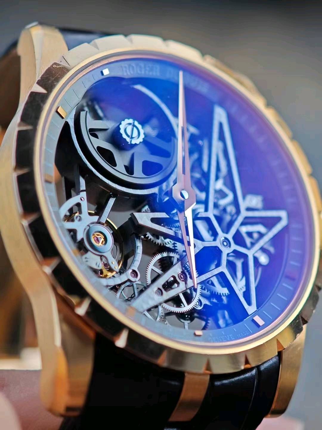 Roger Dubuis RDDBEX0422 detail 2