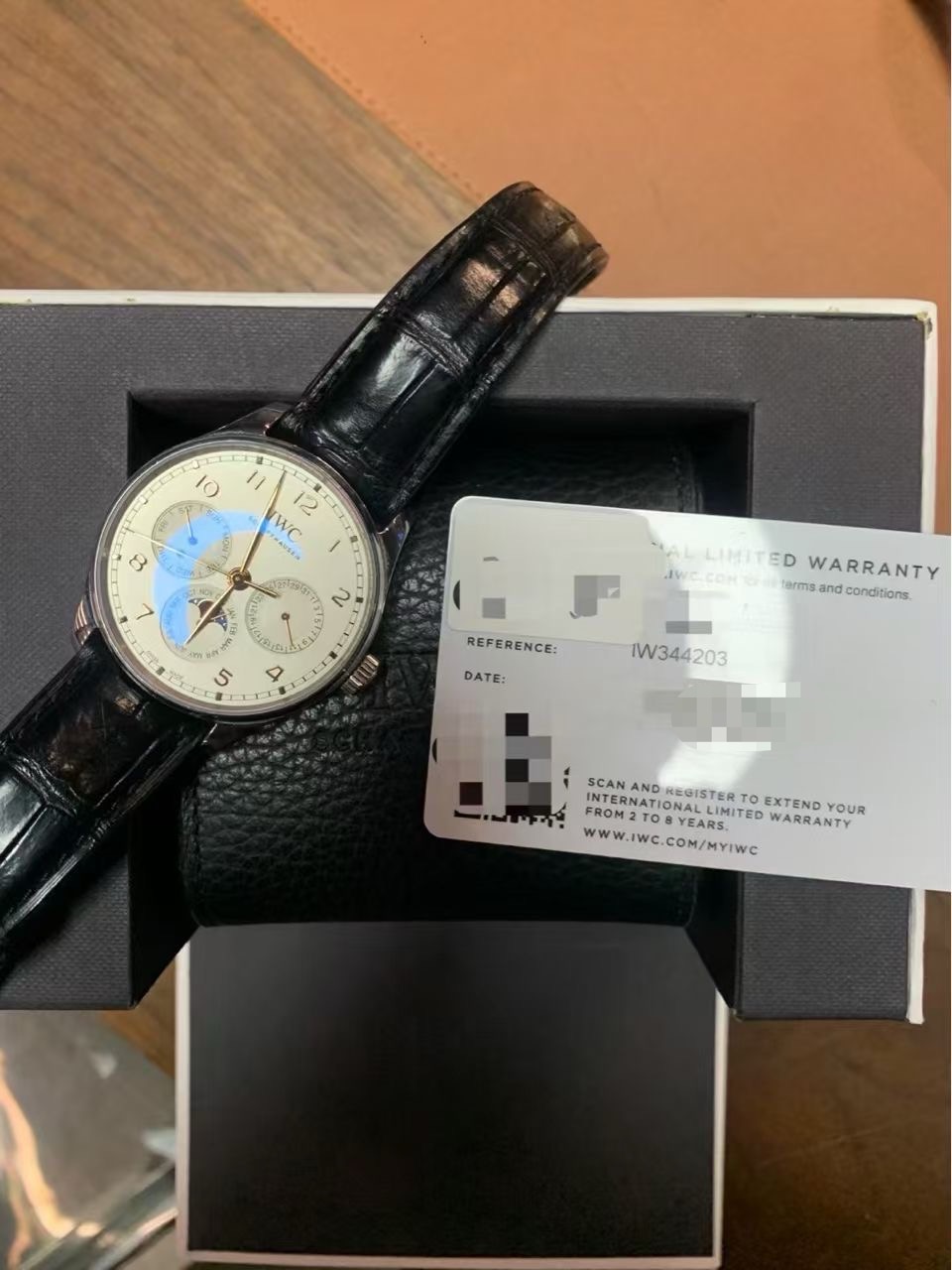 IWC 344203 detail 4