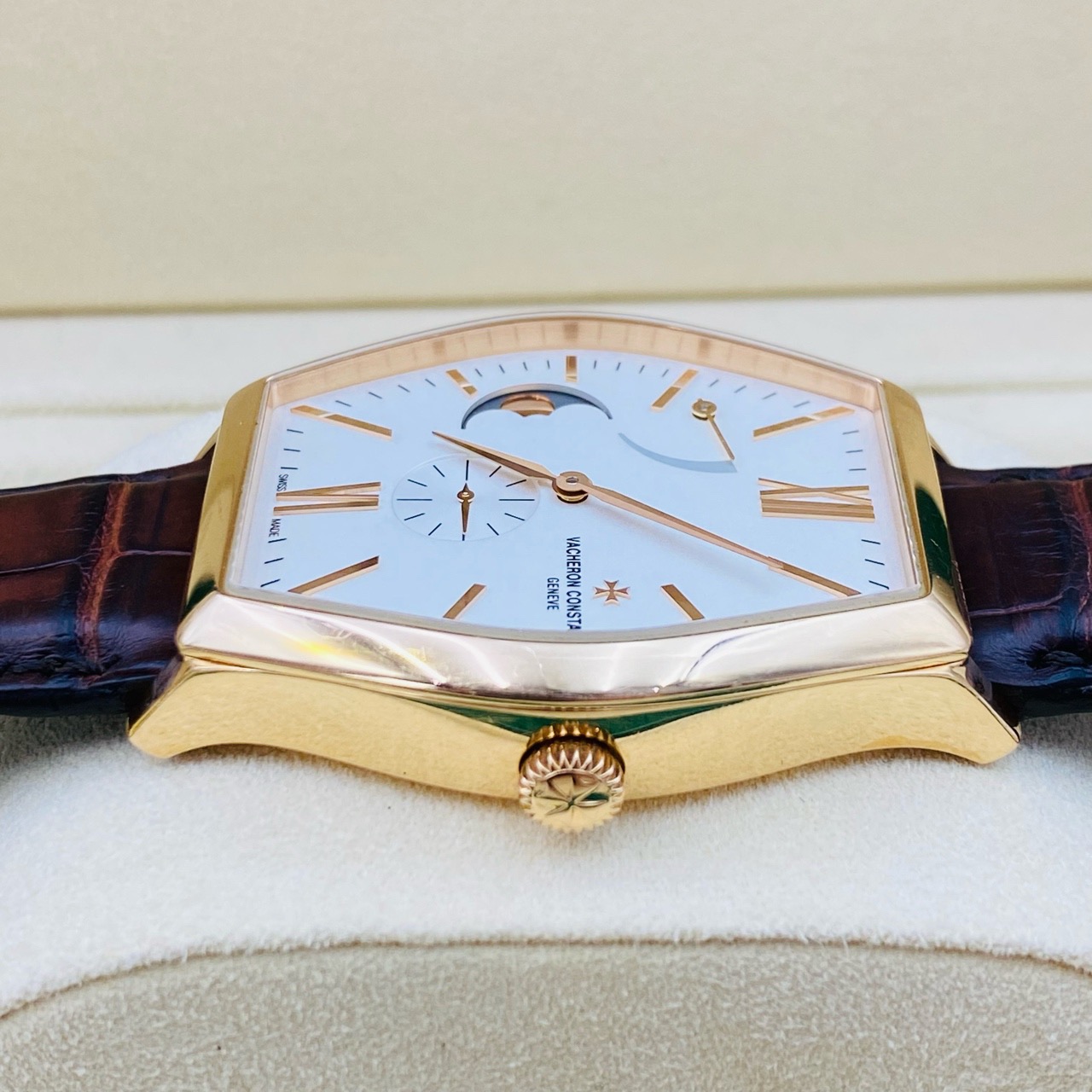 Exclusive Platform for Buying and Selling Watches