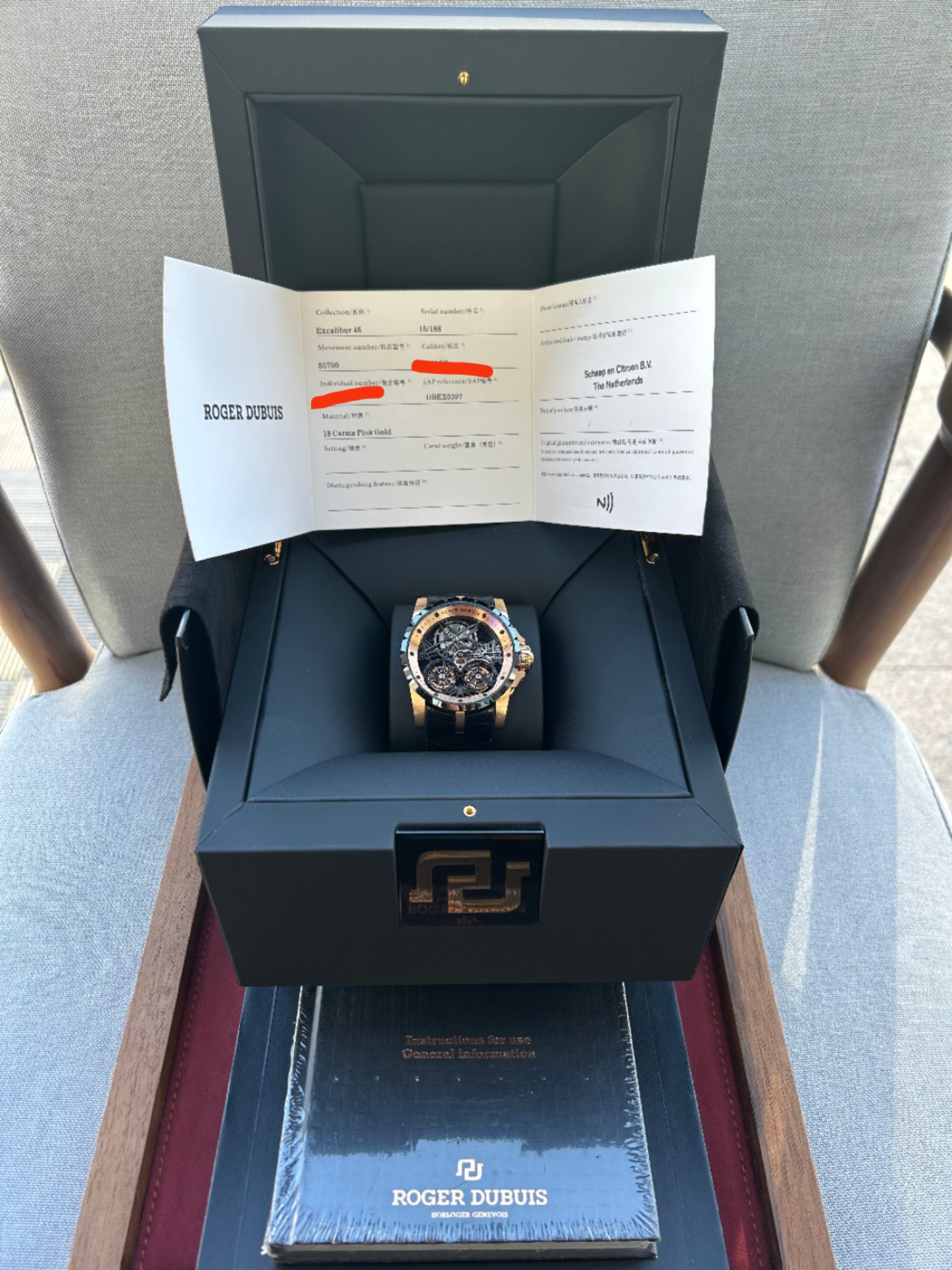 Roger Dubuis RDDBEX0397 detail 6