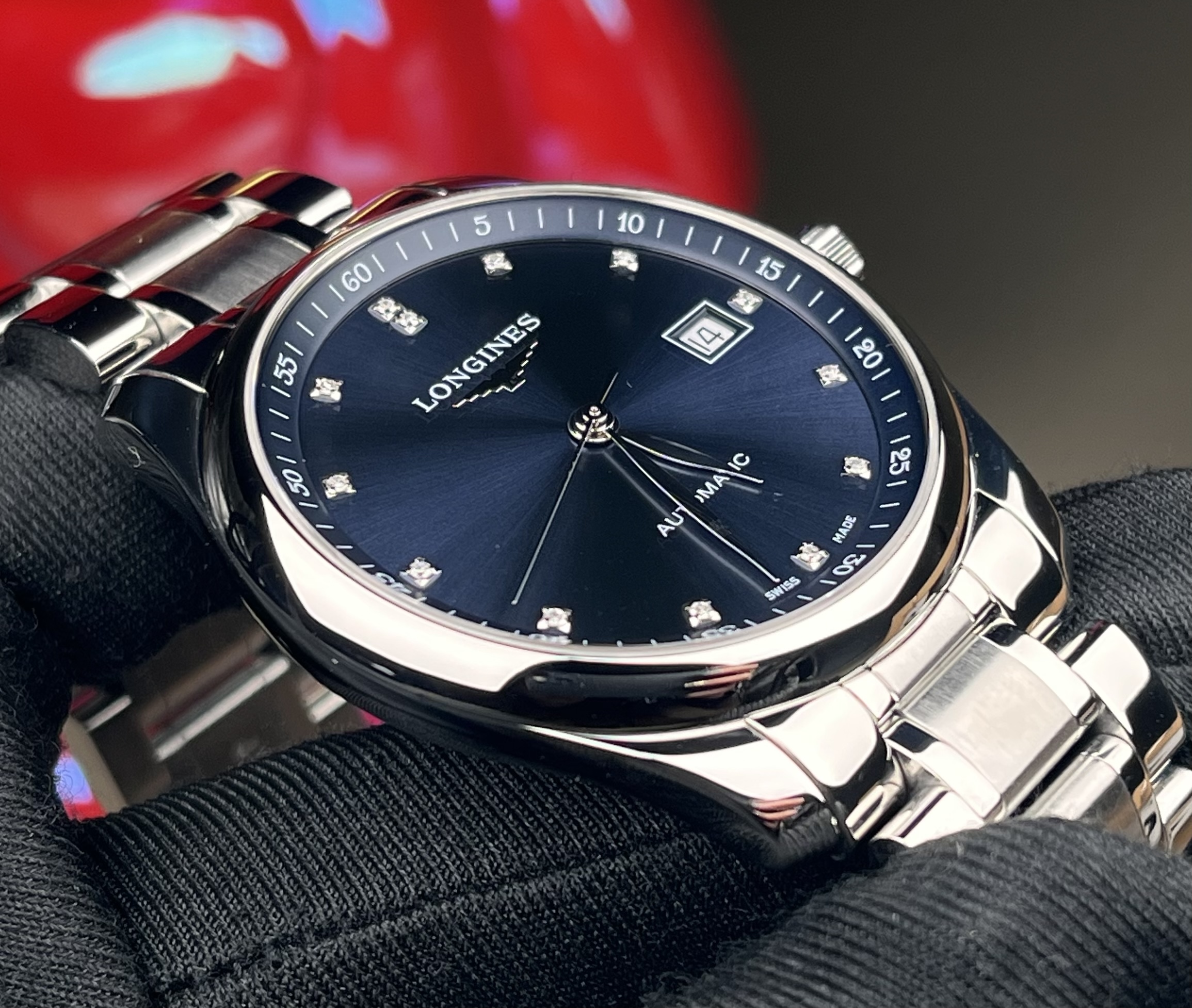 Longines L2.793.4.97.6 detail 2