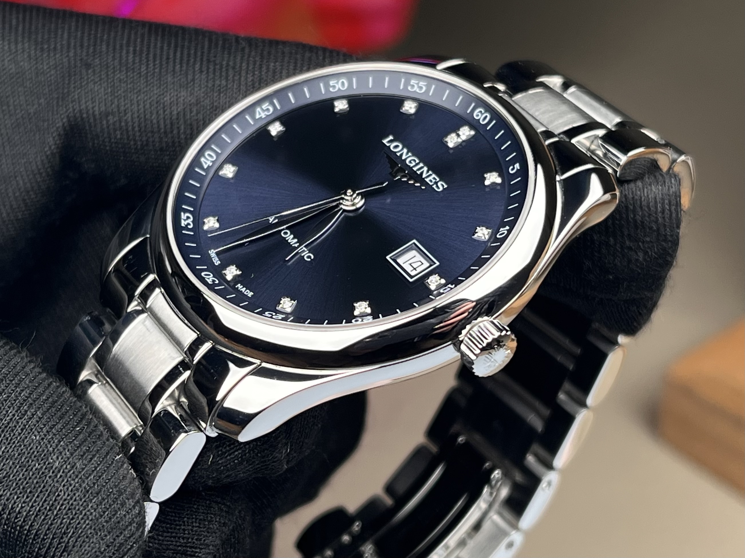 Longines L2.793.4.97.6 detail 1