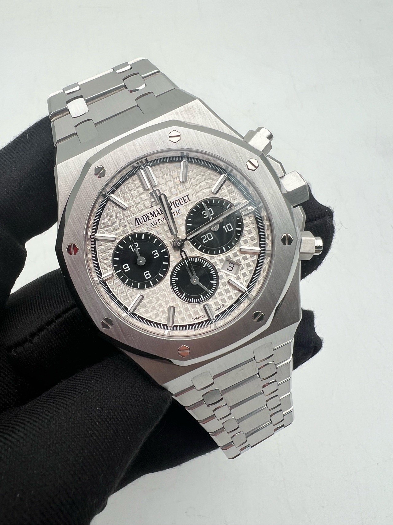 Audemars Piguet 26331ST.OO.1220ST.03 detail 1