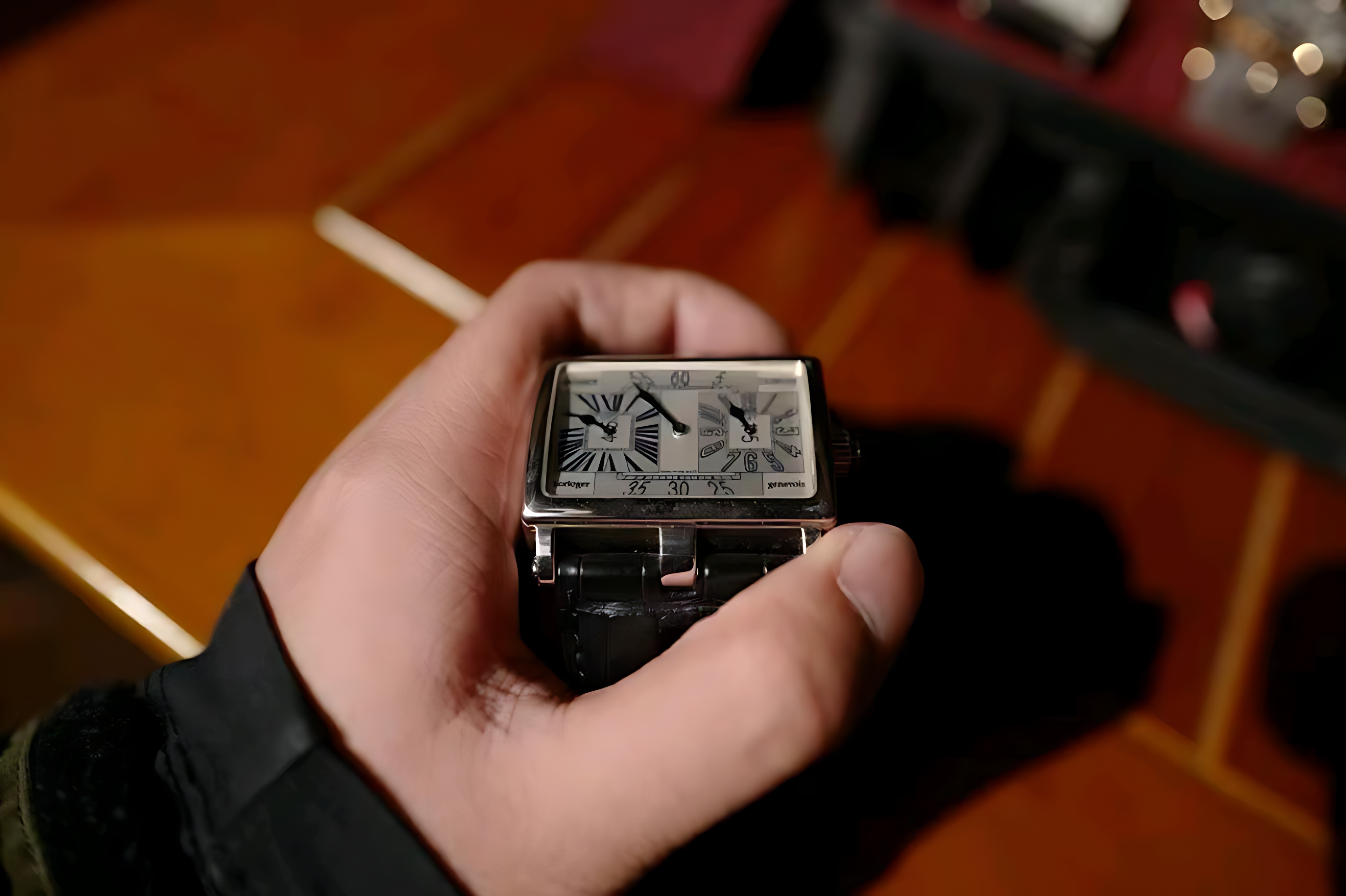 Roger Dubuis Vintage detail 2