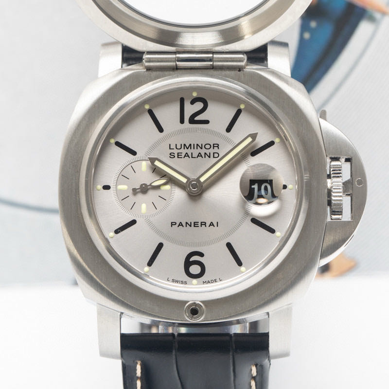 Panerai PAM00842 detail 1